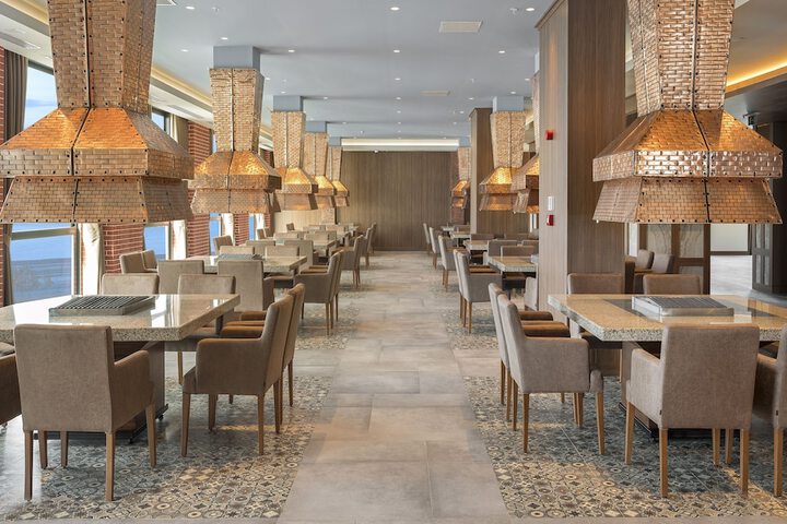 Dining 62 of 97