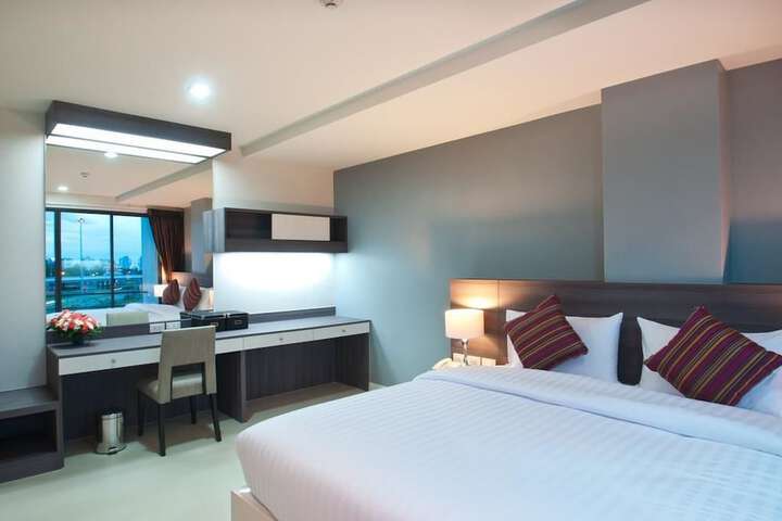 Room 3 of 52