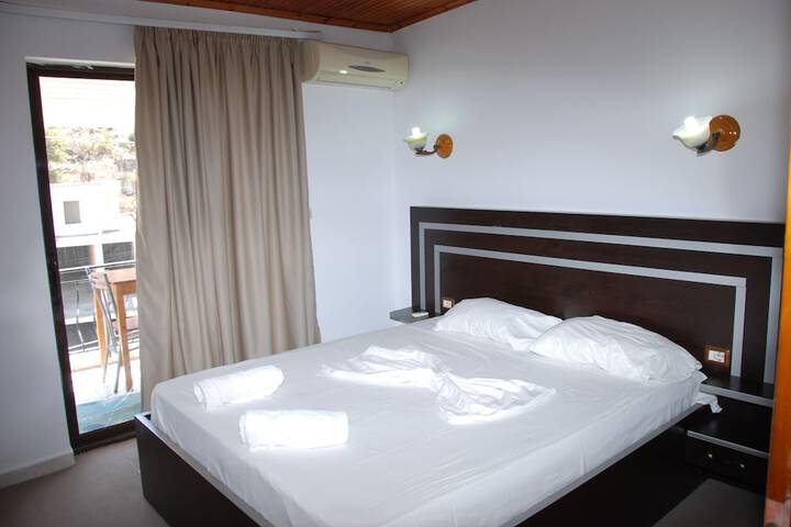Room 18 of 43