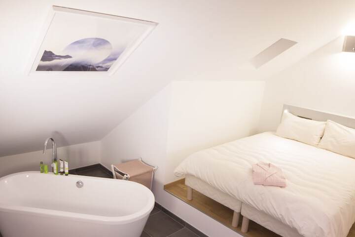 Room 14 of 41