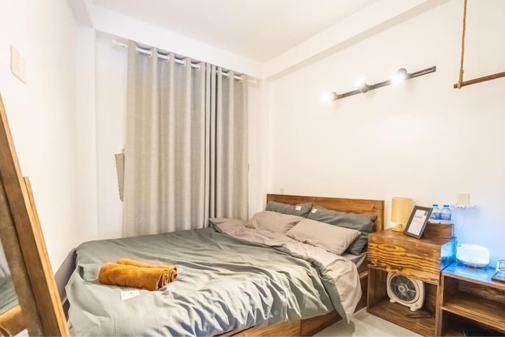 Room 9 of 29