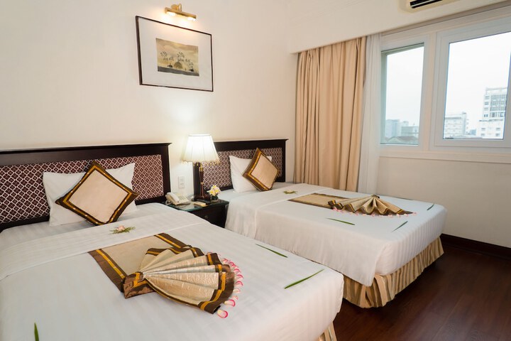 Room 35 of 194