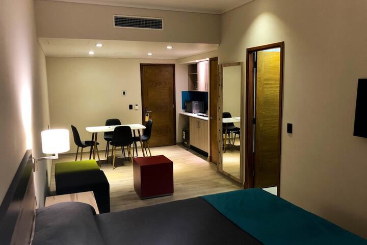 Room 8 of 50