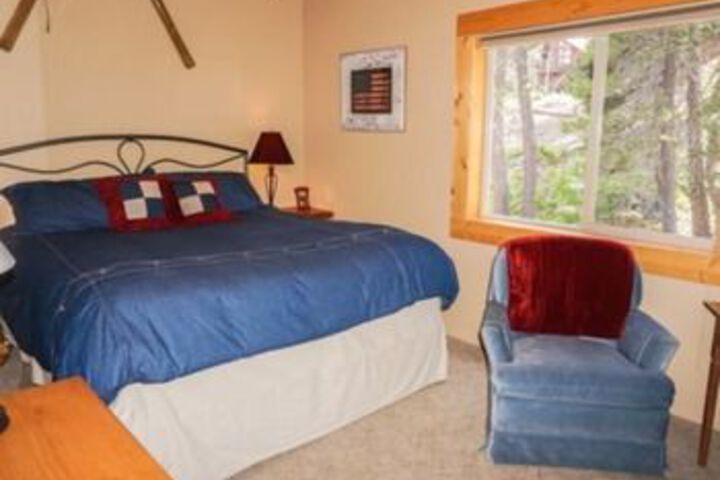 Room 9 of 22
