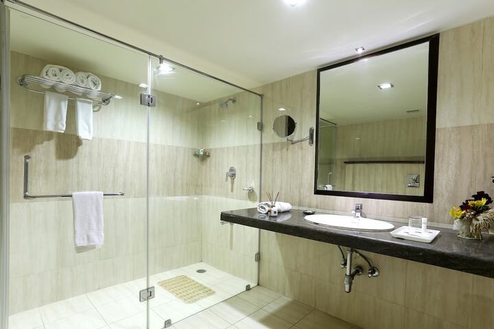 Clean Restrooms