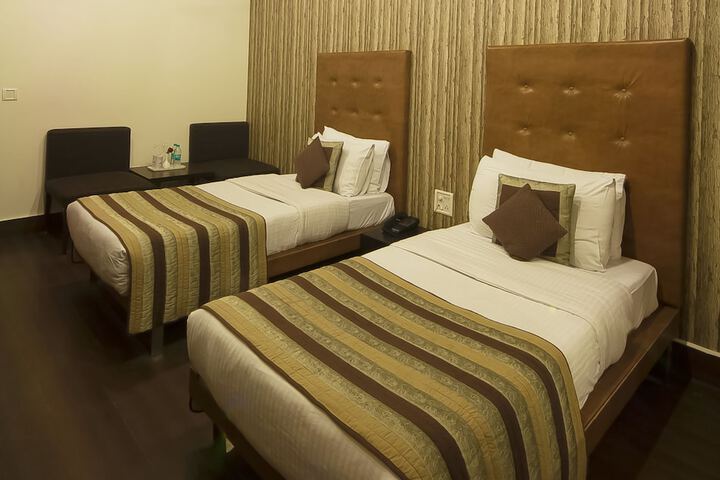 Room 27 of 52