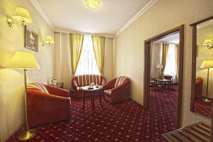 Room 24 of 63