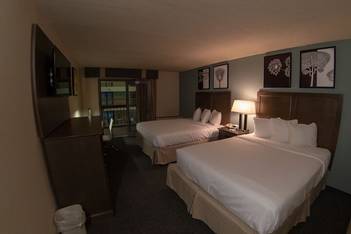 Room 8 of 66