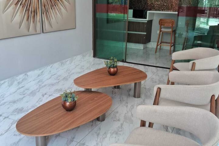 Entrance & Lobby