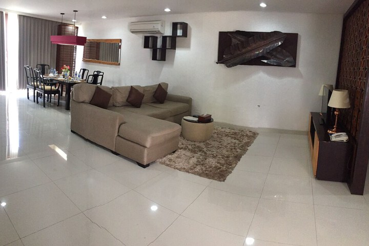 Room 6 of 52