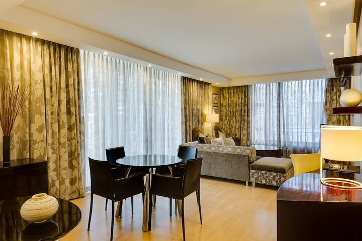 Room 28 of 145