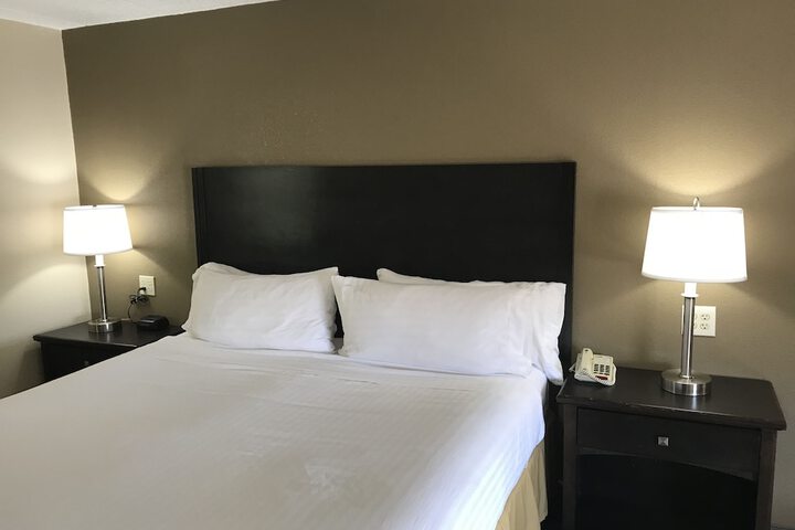 Room 7 of 62