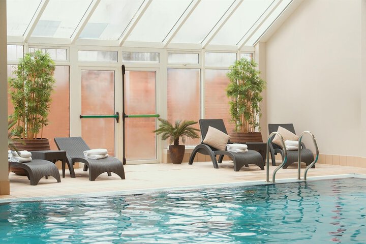Hotel Pool