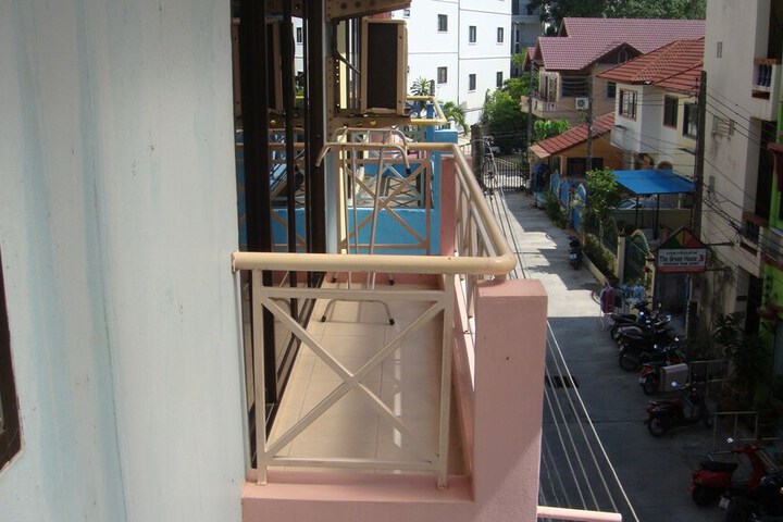 Terrace/Patio 28 of 31