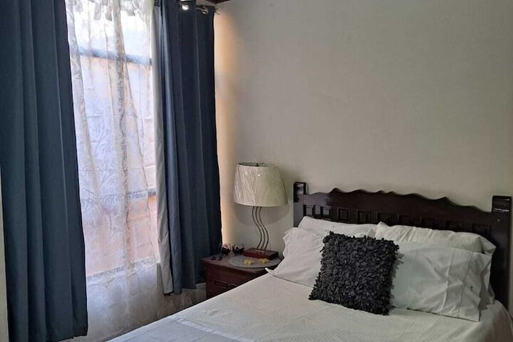 Room 8 of 18