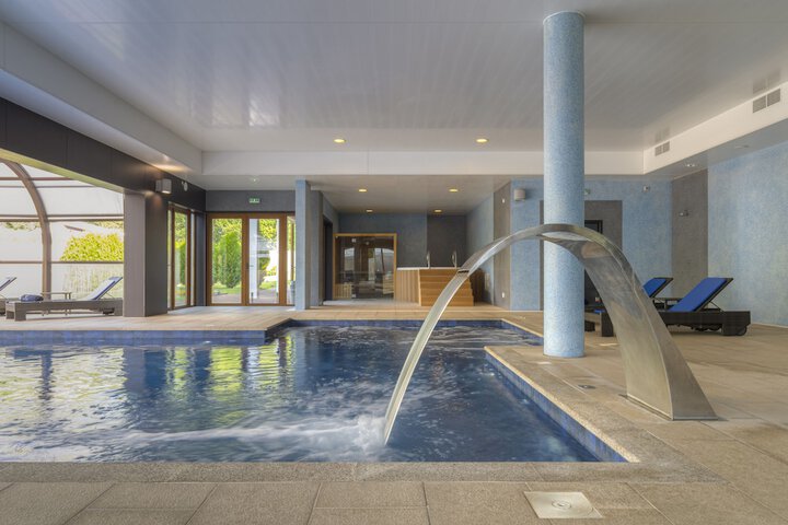 Pool 43 of 111