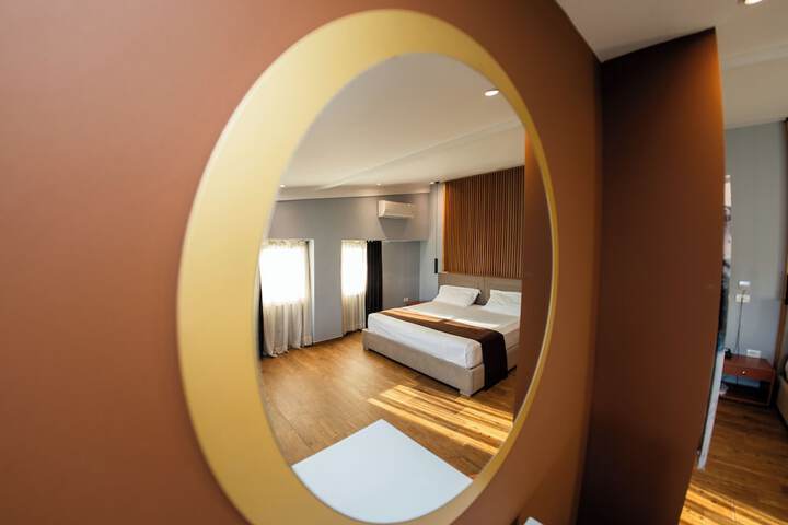 Room 48 of 90