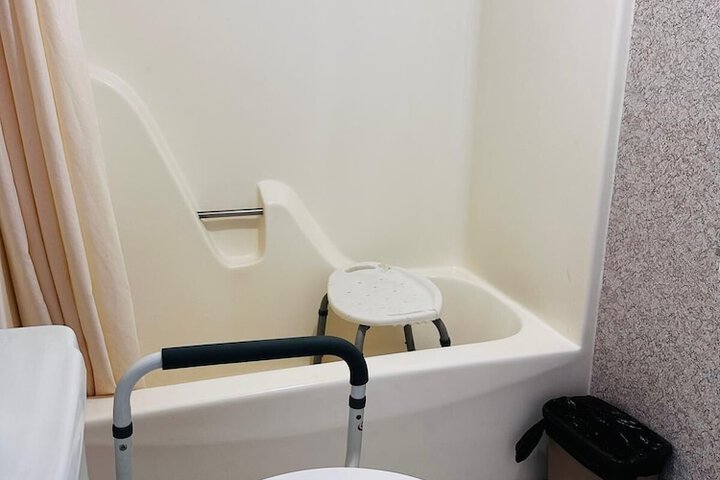 Room 14 of 19