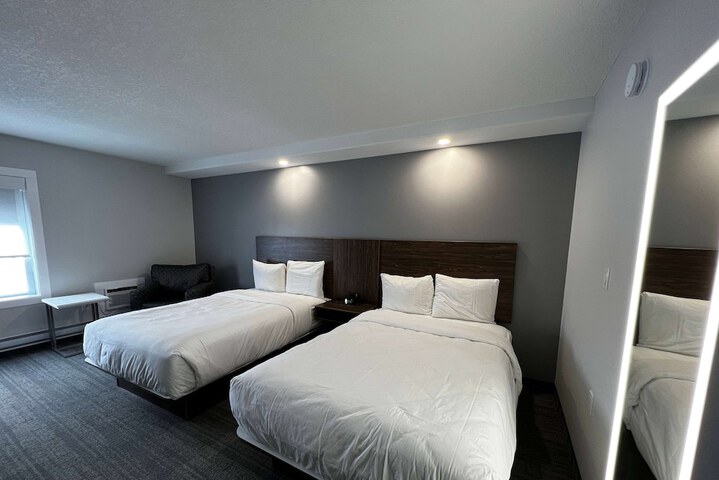 Room 8 of 42
