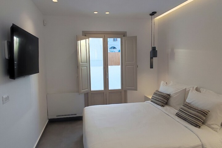Room 6 of 26