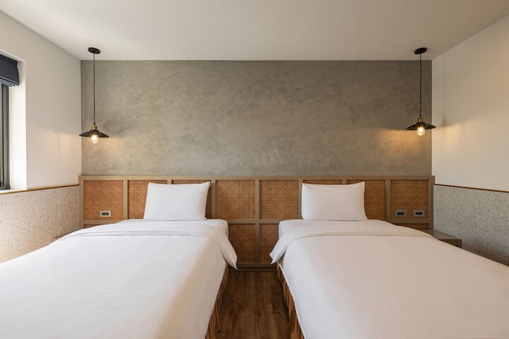 Room 12 of 47