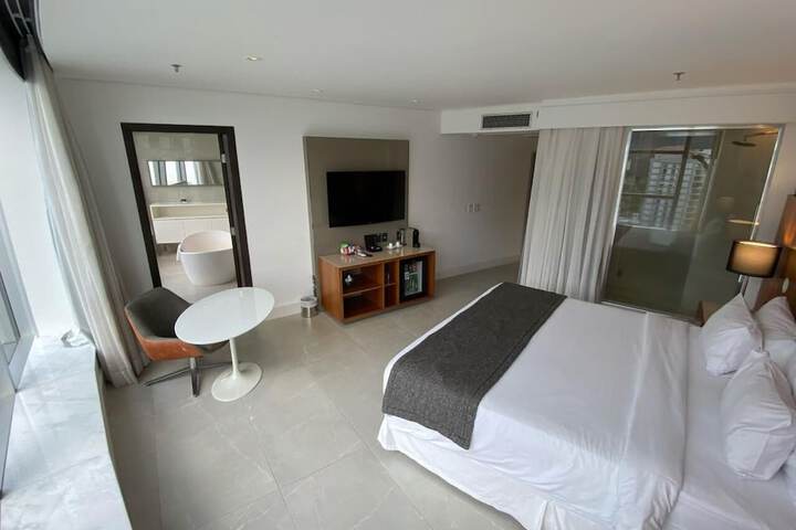 Room 3 of 8