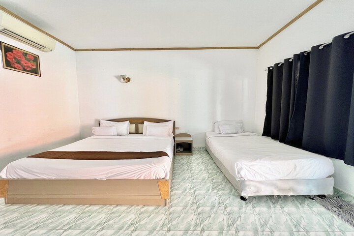 Room 8 of 78
