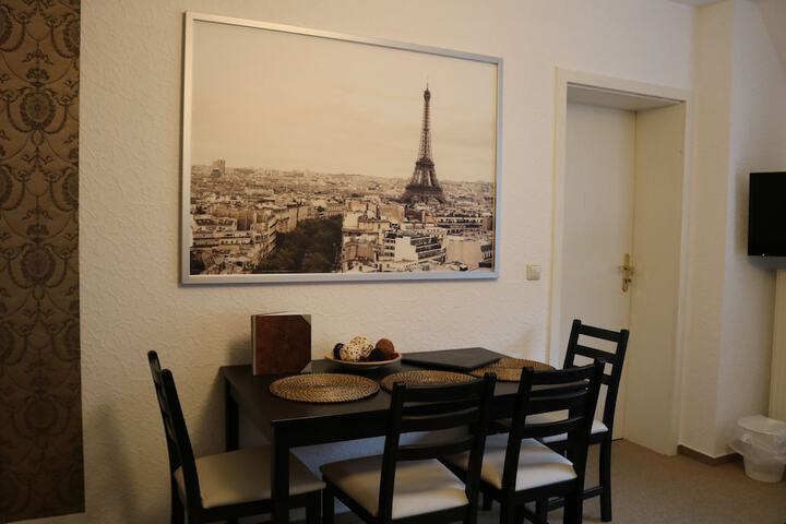 Room 5 of 12