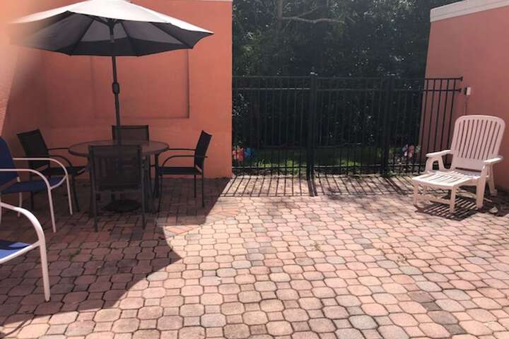 Terrace/Patio 29 of 31