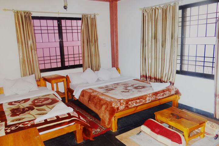 Room 4 of 49