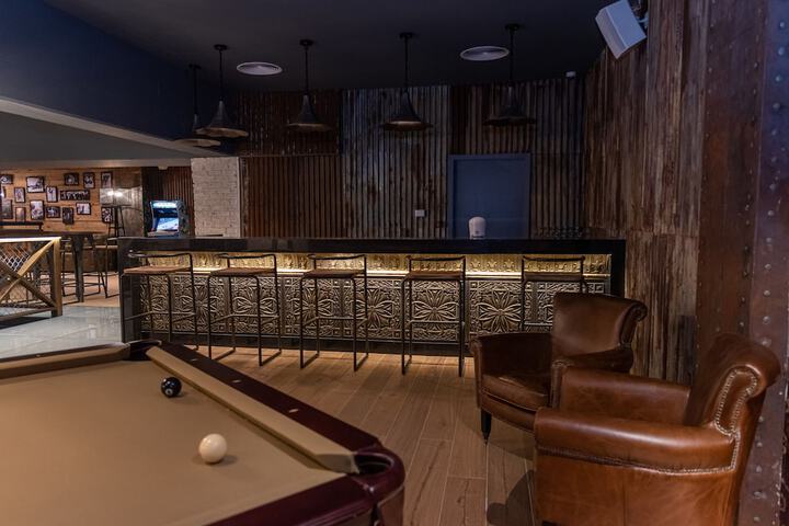 Lounge 240 of 322