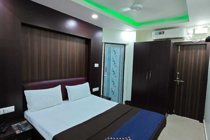 Room 3 of 11