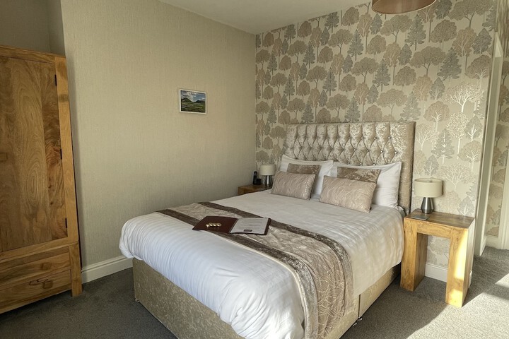 Room 16 of 60
