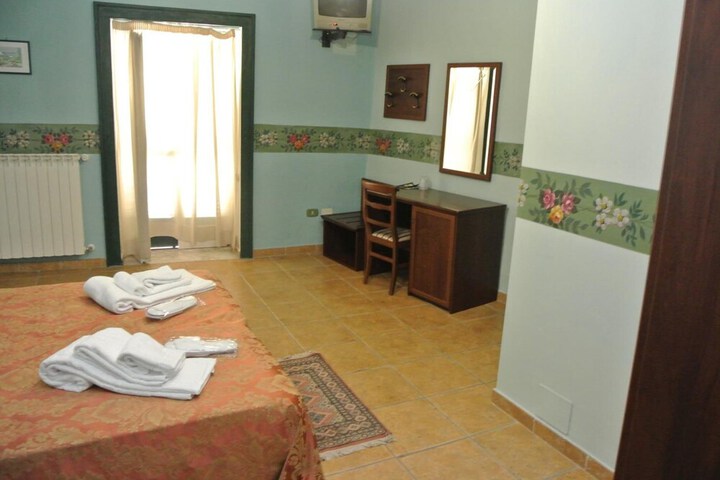 Room 18 of 45