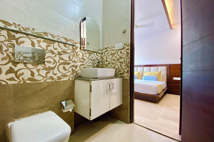 Room 14 of 31
