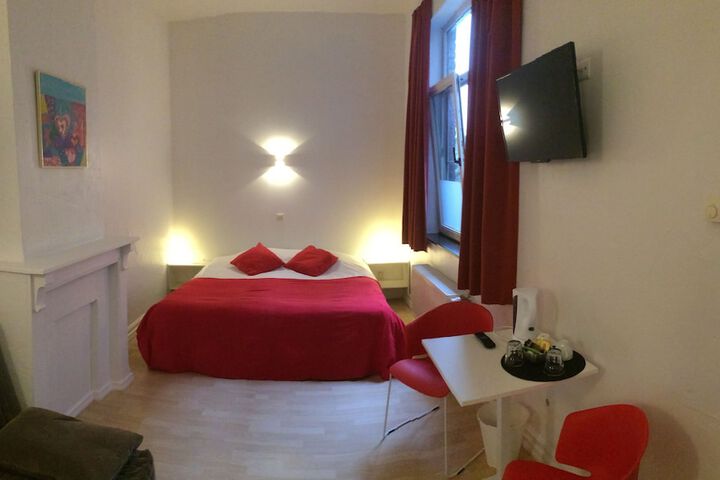 Room 10 of 67