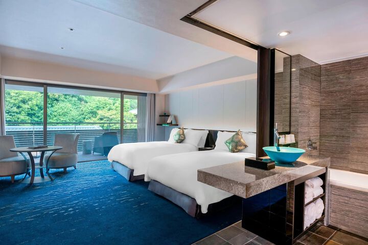 Room 20 of 122