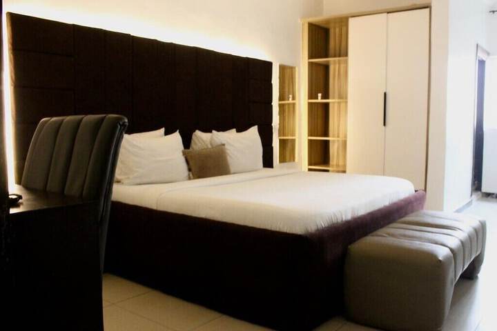 Room 16 of 47