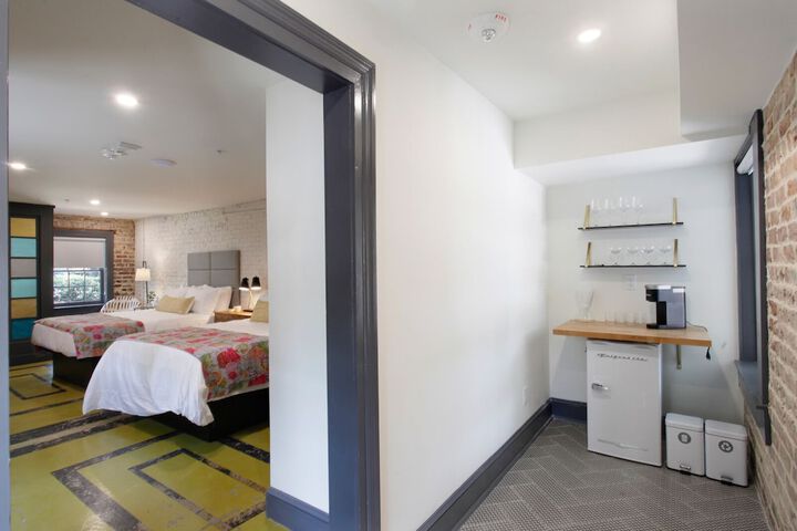 Room 85 of 164