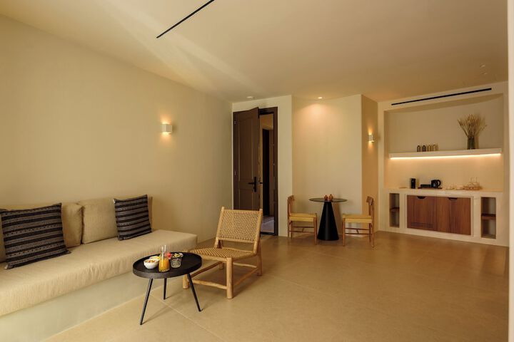 Room 64 of 189
