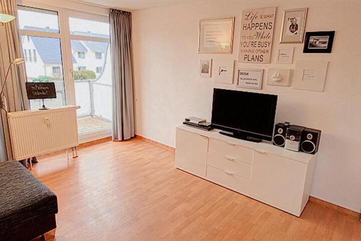 Room 2 of 7