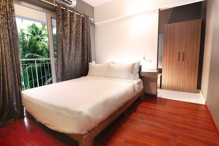 Room 4 of 22