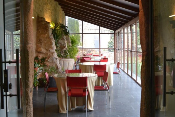 Dining 58 of 63