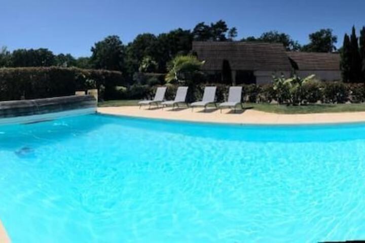 Pool 10 of 24