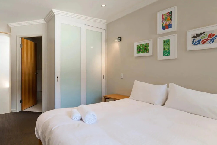 Room 3 of 15