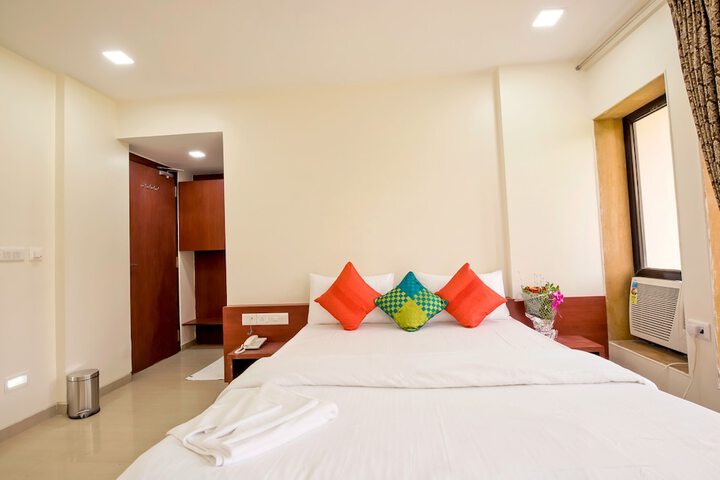 Room 16 of 30
