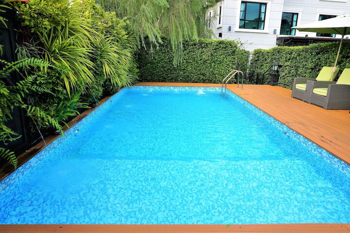 Pool 30 of 58