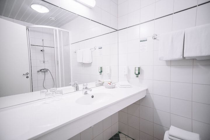 Room 34 of 54