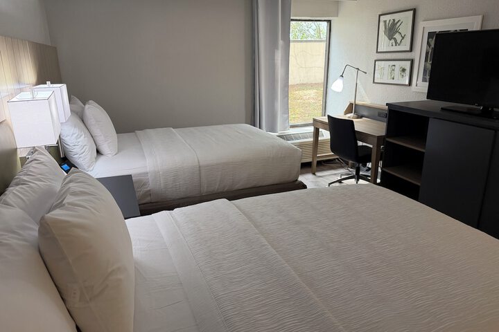 Room 9 of 29