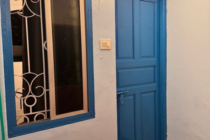 Room 5 of 43